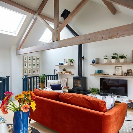 The Loft House - Beautiful House In Best Location บาธ ภายนอก รูปภาพ